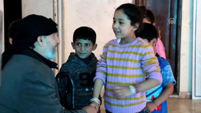 kucuk kiz - 'Evimize giren yılanı yiyecek kadar açtık' (2) - İDLİB Videosu