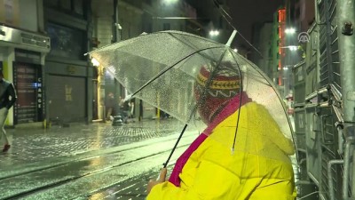 yagmurlu - İstanbul'da yağış etkili oluyor  Videosu