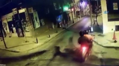  Kasklı motosiklet hırsızları kamerada 