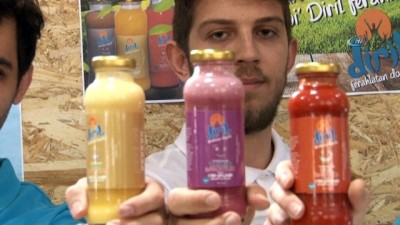 turkler -  Üniversiteli öğrenciler yoğurtlu meyve suyu üretti  Videosu