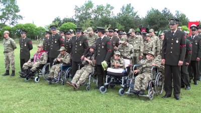 engelli asker - Engellilerin bir günlük askerlik heyecanı - TEKİRDAĞ Videosu