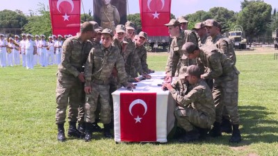 askeri kiyafet - Engellilerin temsili askerlik heyacanı - 1.20 boyundaki Zafer Kesgin törende yemin etti - İZMİR  Videosu