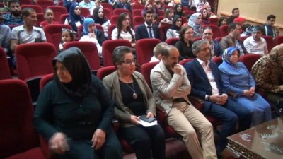 isaret dili -  Suriyeli ve Türk öğrencilerden muhteşem gösteri  Videosu