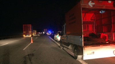 emniyet seridi -  Tem’de yol kenarında lastik değiştiren cipe tır çarptı: 1 ölü 1 yaralı  Videosu