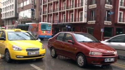 saganak yagmur -  Ankara’da Sağanak Yağış Kazayı Beraberinde Getirdi  Videosu