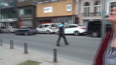  Taksim'de karga paniği 