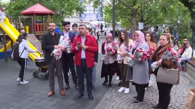 basin aciklamasi - Annelere karanfil dağıttılar - ANKARA  Videosu