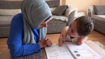 sosyal hayat - EVLADA ADANAN ÖMÜRLER - Nisanur'a annesi 'kol kanat' oldu (1) - SAMSUN  Videosu