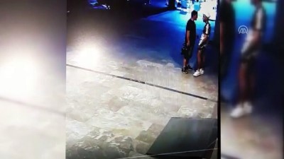 icmeler - İngiliz turistlerin kavgası güvenlik kamerasında - MARMARİS  Videosu