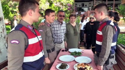 ogretmen - Mehmetçik'e 'anne kahvaltısı' - MARMARİS  Videosu