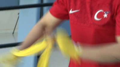badminton -  Tekvandocu annenin boksör kızı olimpiyatı hedefliyor  Videosu