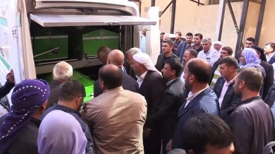 eve donus - Şanlıurfa'daki trafik kazası - 4 kişinin cenazesi yakınlarına teslim edildi  Videosu