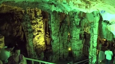 yerli turist -  Çobanların bulduğu mağara 10 milyon yıldır yaşıyor  Videosu