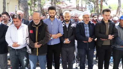 giyabi cenaze namazi - Doğu Anadolu'da şehit Filistinliler için gıyabi cenaze namazı kılındı - ERZİNCAN Videosu