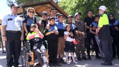 Engelli öğrenciler bir günlüğüne polis oldu - GAZİANTEP