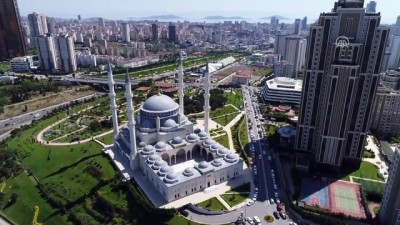 mahya - Mimar Sinan Camisi'ne, 'Oruç Tut Sıhhat Bul' yazılı mahya asıldı - İSTANBUL Videosu