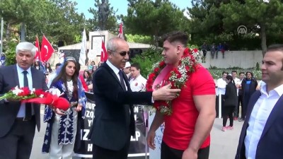 milli guresci - Şampiyon güreşçiden Filistin'e destek - YOZGAT  Videosu