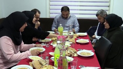 iftar sofrasi - Avustralya’da Müslümanlar ilk oruçlarını açtı - MELBOURNE  Videosu