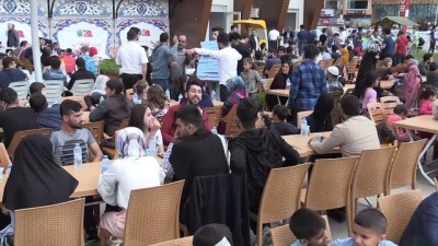 karacadag - Siirt Belediyesinden bin 500 kişilik iftar sofrası - SİİRT Videosu