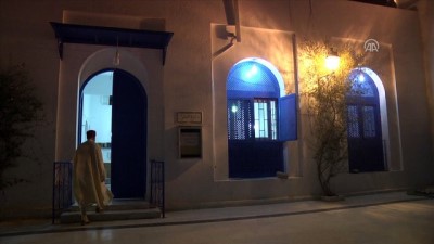 muslumanlar - Tunuslular ramazanın ilk teravihinde Filistinliler için dua etti - TUNUS  Videosu