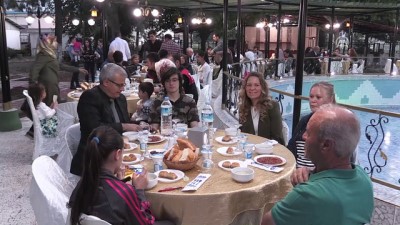 sehit yakinlari - Adıyaman'da şehit yakınları ve gazilere iftar Videosu