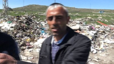 yagmurlu -  Kars’ta mahalle sakinlerinin çöp isyanı... Mahalleliler belediye ait çöp arabalarının yolu kesti  Videosu