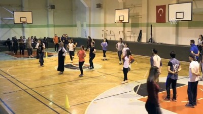 sinif ogretmeni - Öğretmenlerden 65 kişilik halk oyunları ekibi - GAZİANTEP  Videosu