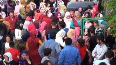 atar damar -  Sahur vakti kayınbiraderi tarafından boğazı kesilerek öldürülen Pınar, toprağa verildi Videosu