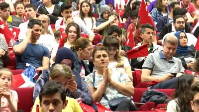 kompozisyon - 19 Mayıs Atatürk'ü Anma, Gençlik ve Spor Bayramı - İSTANBUL  Videosu