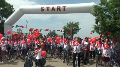  19 Mayıs için pedal çeviren bisikletliler havadan görüntülendi 