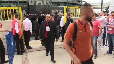 Galatasaray kafilesi, stada geldi (2) - İZMİR