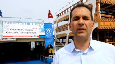  Gençler su altına Atatürk için daldı, Türk Bayrağı açtı 