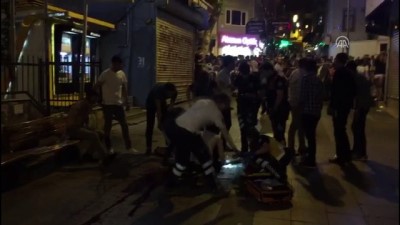 Kadıköy'de bıçaklı kavga - İSTANBUL 