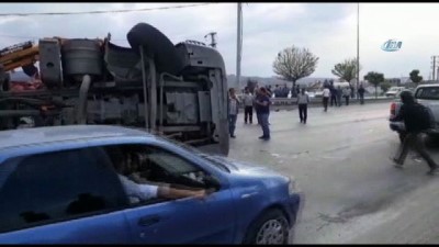 koprulu -  Afyonkarahisar’da hurda yüklü tır devrildi, 1 kişi yaralandı  Videosu