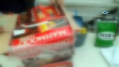  Kahve kutularından kaçak sigara çıktı 