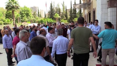 yaris - Oda seçiminde kavga: 3 yaralı - ADANA  Videosu