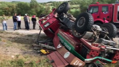  Orman itfaiye aracı takla attı: 4 yaralı