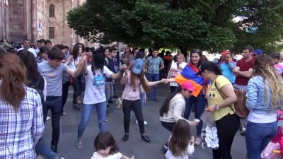  - Paşinyan, pes etmeyeceklerini söyledi