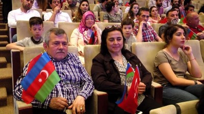 halk oyunlari - 19 Mayıs şöleni - BAKÜ Videosu