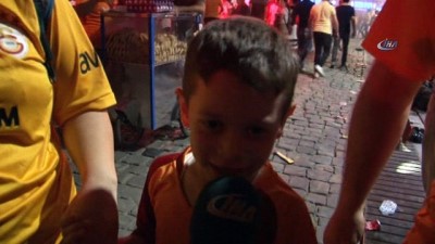 caylar benden - İzmir sarı-kırmızıya büründü  Videosu