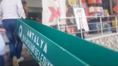 adli tip kurumu -  Optik mağazası sahibi kadın pompalı tüfekle intihar etti Videosu