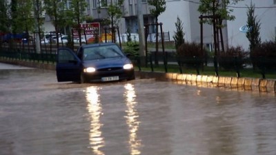 yagmurdan sonra -  Sağanak yağmur yolları göle çevirdi  Videosu