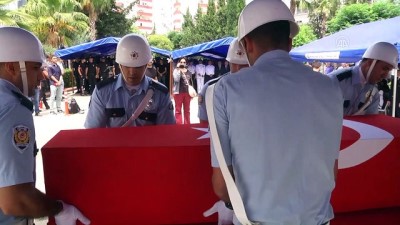 memur - İncelediği suç aleti tabancanın ateş alması sonucu yaralanan polis memuru hayatını kaybetti - ANTALYA Videosu