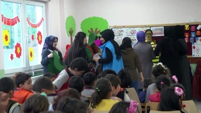 dans gosterisi - Köy çocuklarını tiyatro ile tanıştırıyorlar - KASTAMONU  Videosu