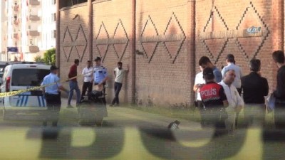 yarali cocuk -  Zırhlı araç motosiklete çarptı: 1 ölü, 1 yaralı  Videosu
