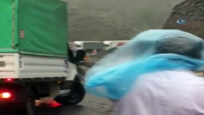 mahsur kaldi -  Heyelan Kars-Erzurum karayolunu ulaşıma kapattı Videosu