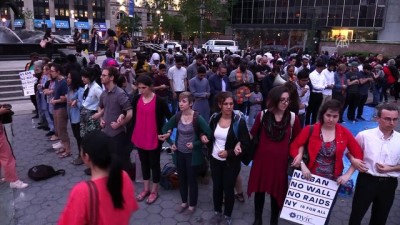 yasaklar - Göçmenlere adalet için New York'ta sokak iftarı  Videosu