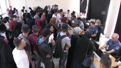 gumruk muhafaza ekipleri - Suriyeliler bayram için ülkelerine gidiyor - KİLİS Videosu
