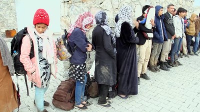 multeci - Başkale'de 33 yabancı uyruklu yakalandı - VAN  Videosu