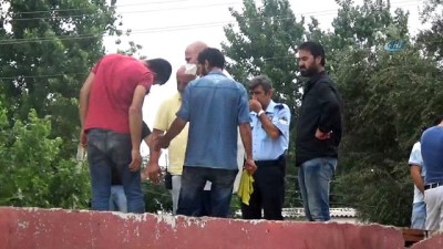 spor ayakkabi -  Metruk binanın çatısında 1 haftalık erkek cesedi Videosu